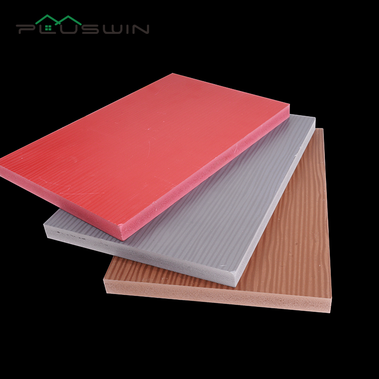 4'x8 'Red Color PVC Foam Board مع لوحة خشبية PVC المقفرة 